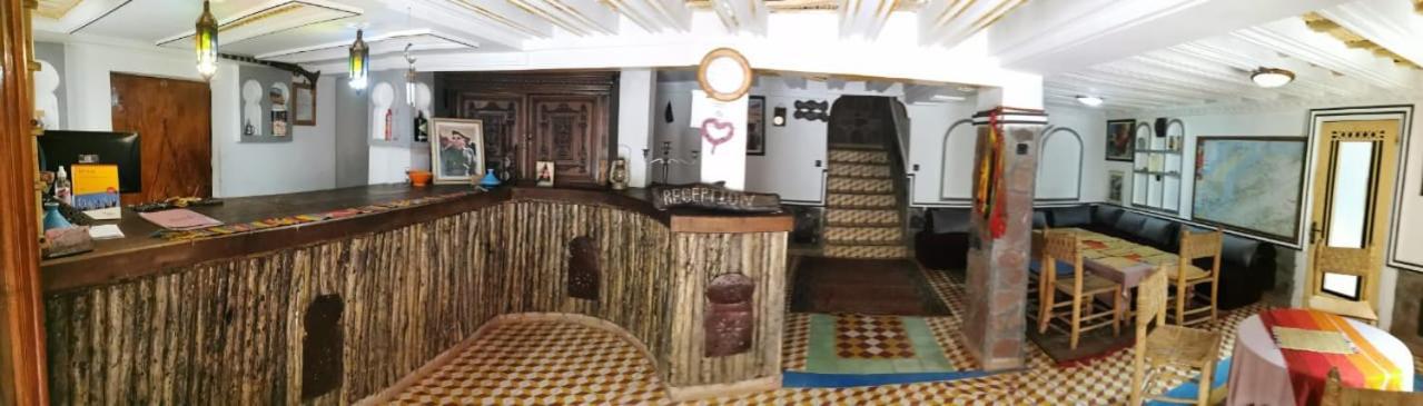 Auberge Des Peupliers Cafe Restaurant Akhendachou n'Ait Ouffi Bagian luar foto