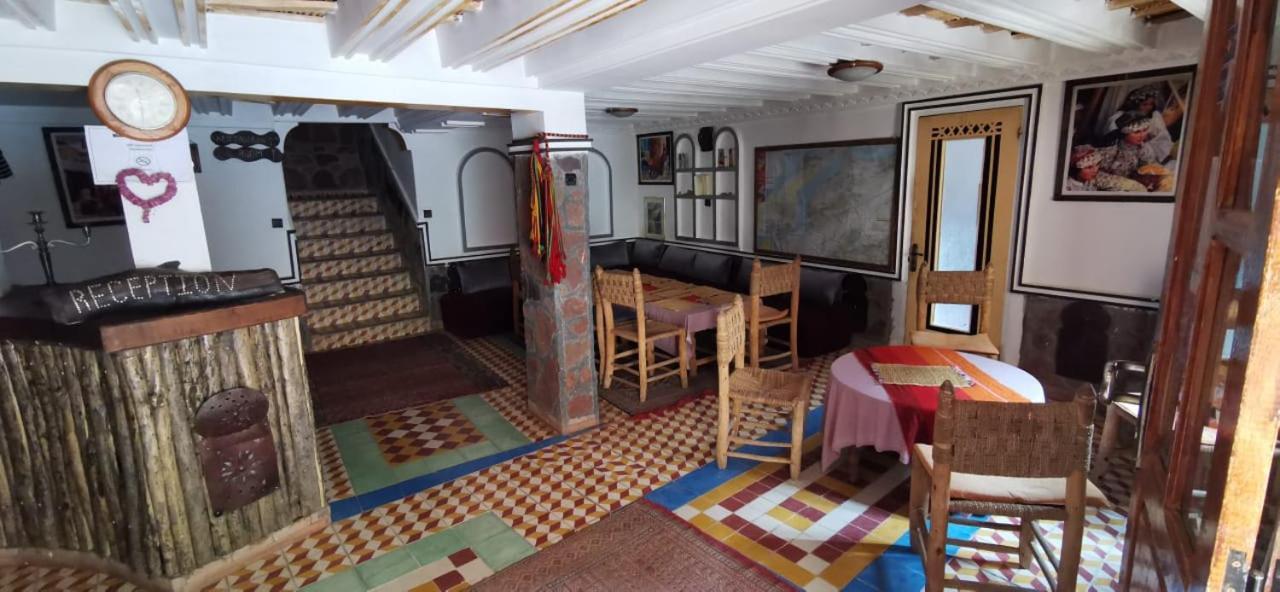 Auberge Des Peupliers Cafe Restaurant Akhendachou n'Ait Ouffi Bagian luar foto