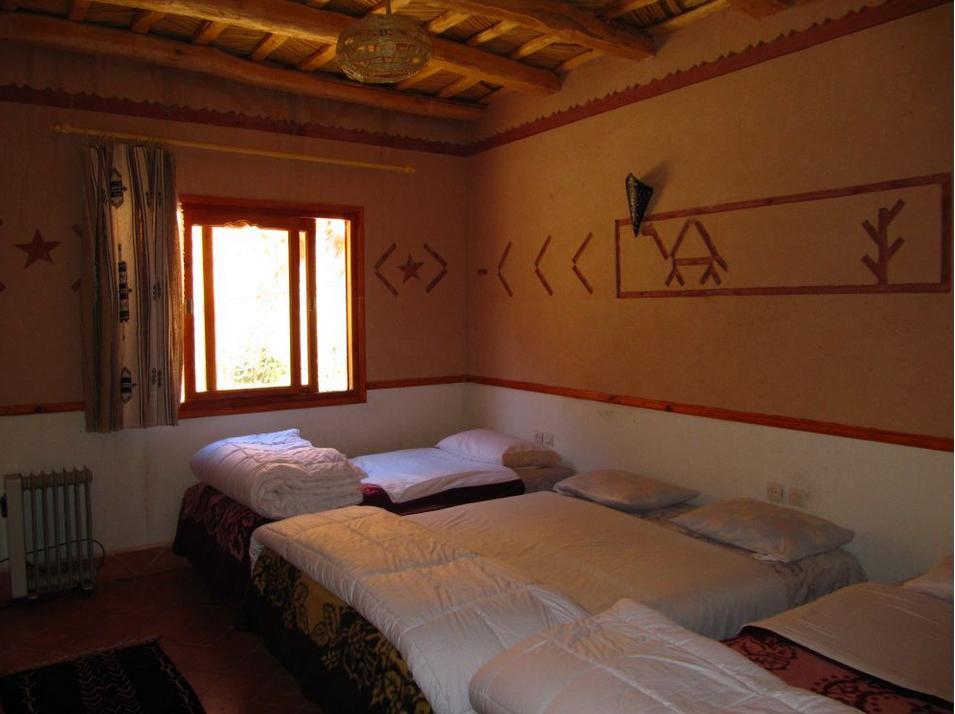 Auberge Des Peupliers Cafe Restaurant Akhendachou n'Ait Ouffi Ruang foto