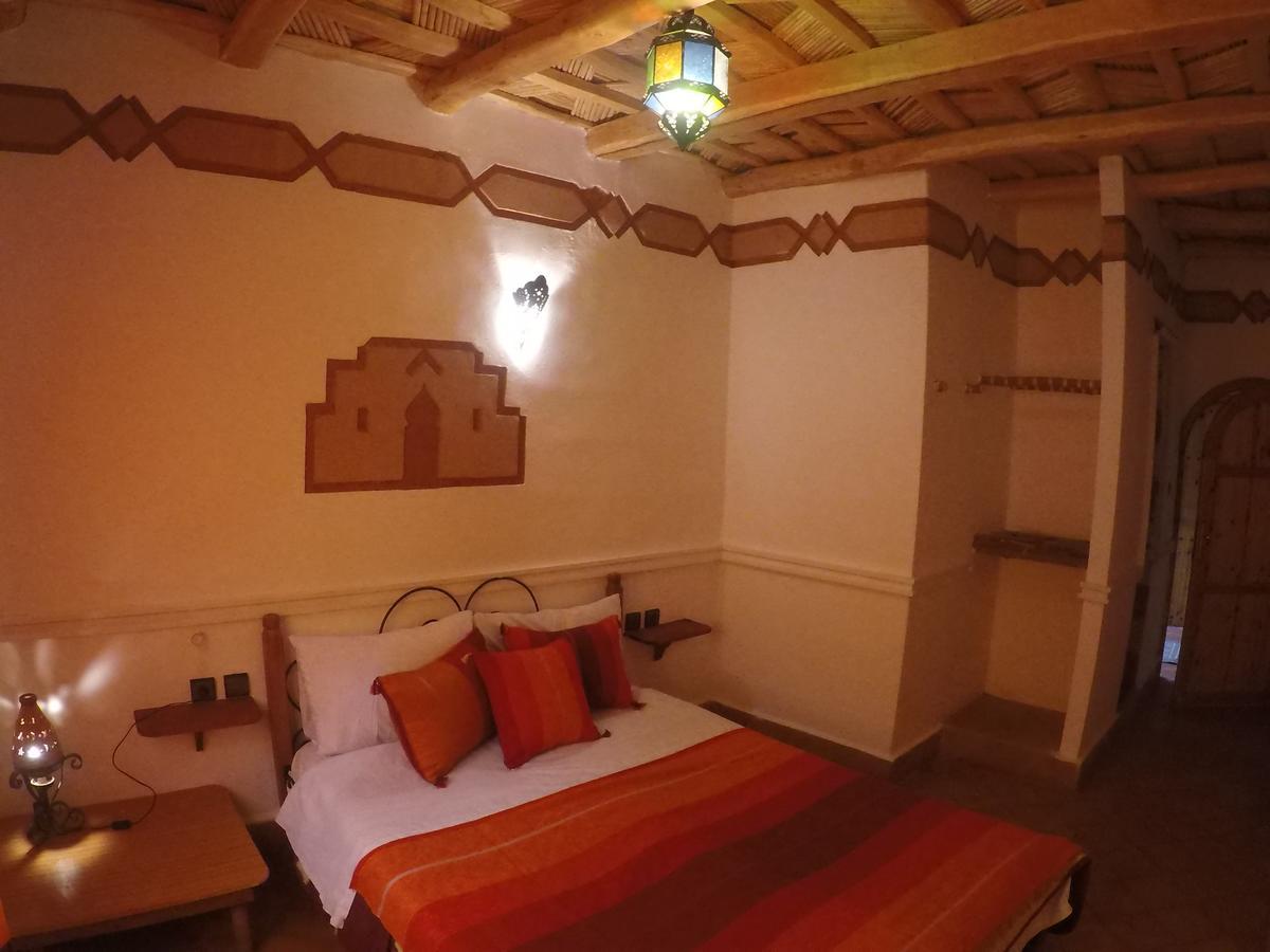 Auberge Des Peupliers Cafe Restaurant Akhendachou n'Ait Ouffi Bagian luar foto