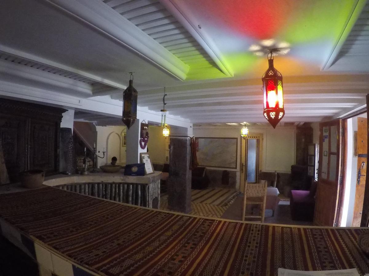 Auberge Des Peupliers Cafe Restaurant Akhendachou n'Ait Ouffi Bagian luar foto